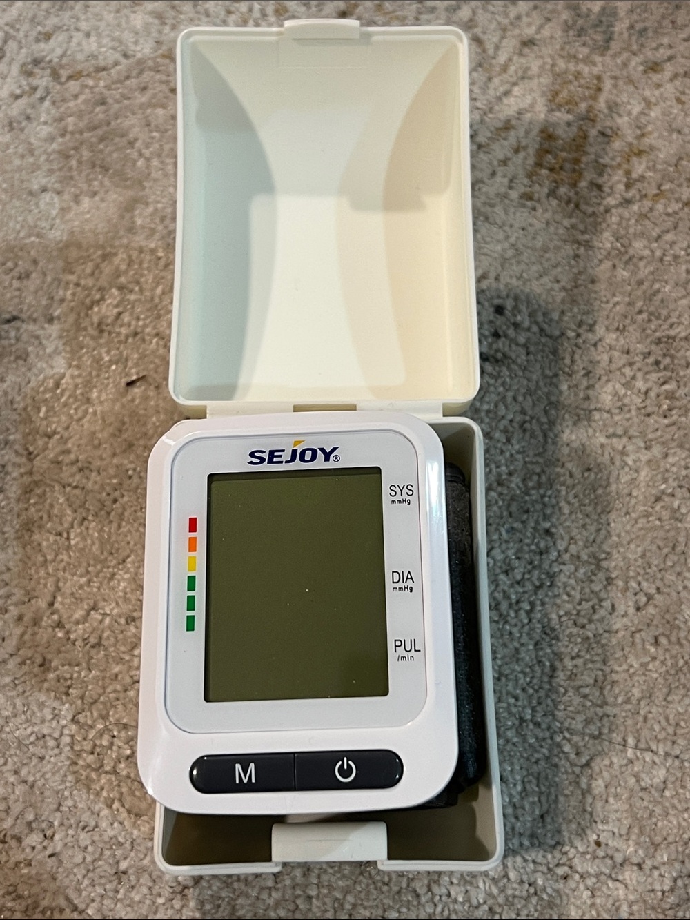 Sejoy digital blood pressure monitor with storage case z25